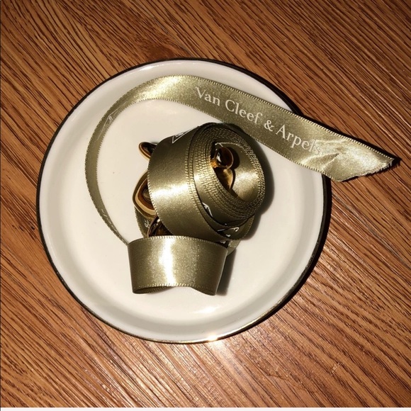 Van Cleef & Arpels Other - Van Cleef & Arpels Ribbon